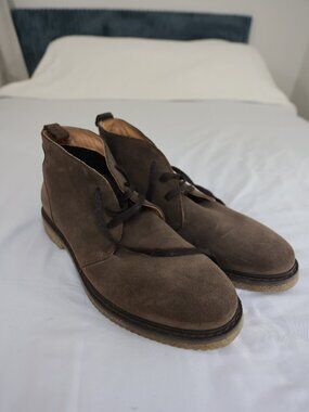 Rodd and Gunn Suede Chukka boots